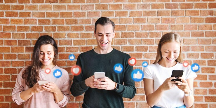 How to Build a Strong Facebook Audience in 2025